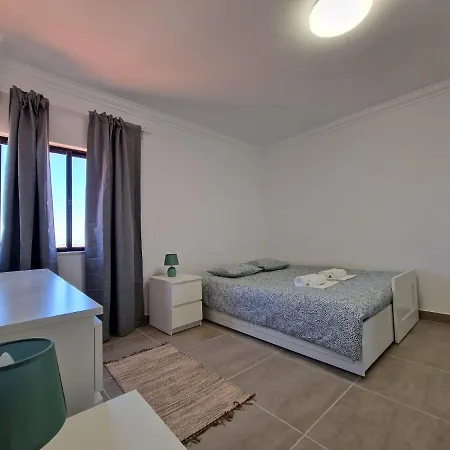 Διαμέρισμα Brand New In Σάγκρες