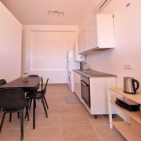Apartamento Brand New In